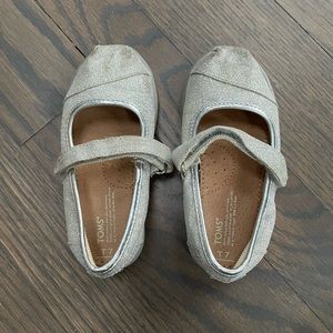 TOMS Kids Mary Jane - Size 7 Toddler - Silver Glitter